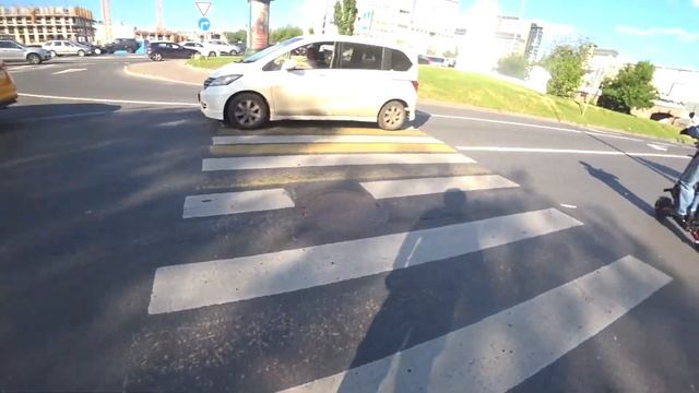 Поездка с самокатом до центра Москвы смотреть онлайн