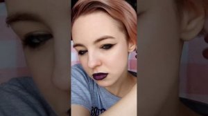 Обзор гелиевого карандаша Vivienne Sabo Liner Virtuose