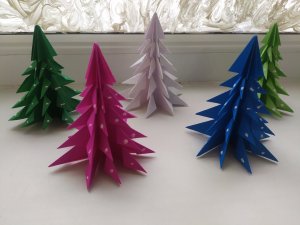 3Д ёлочка из цветной бумаги