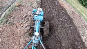 Пашем и сажаем картошку под мотоблок мтз 05