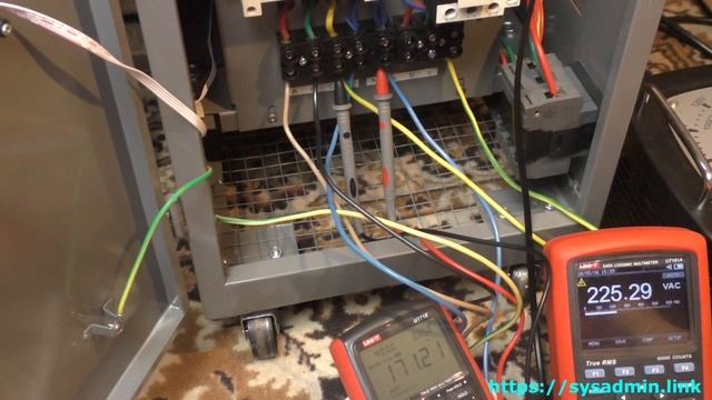 Тестирование стабилизатора напряжения Ресанта АСН-15000/3-Ц смотреть онлайн