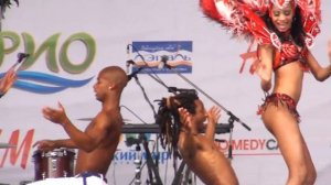 Brazil Carnival in St. Petersburg 2012 / Бразильские танцы - парни и девушки