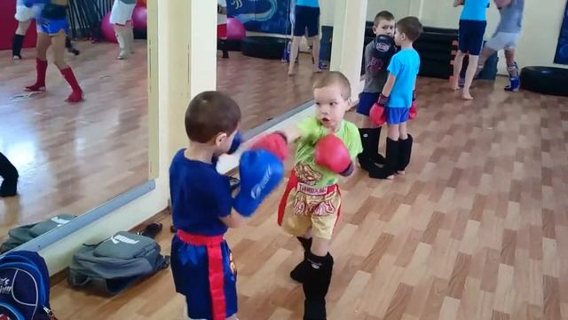 Тайский бокс дети. СК Лейтай. Клинч где? смотреть онлайн