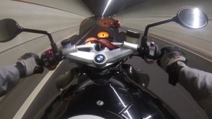 BMW K1200R Tunnel