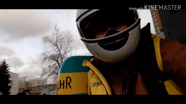 Мото курьер Москва?Яндекс лавка.motorcycle courier