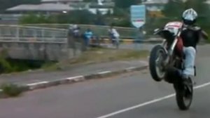 XR-MEN (honda xr 250R vs kawasaki klx 250 in srilanka)