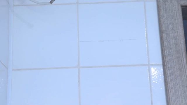 Как повесить телевизор на стену без уровня