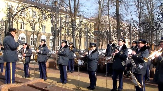 23 Февраля! У Памятника 1000-летия Бреста Играет Брестский Городской Оркестр!