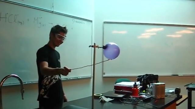 HCl2 + Mg2 --- MgCl2 + H2 = BOOM! [HQ] смотреть онлайн