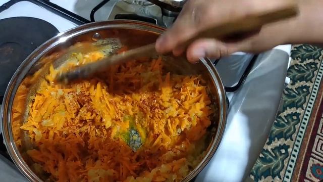 Cabbage Borscht Recipe - Young Family Village Life - ASMR COOKING смотреть онлайн