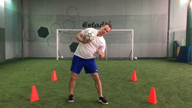 Сайды или держания мяча на виске. Арсений Клементьев | Estadio Workout смотреть онлайн