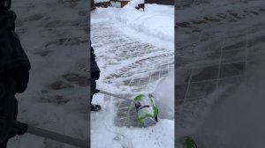 Аккумуляторный снегоуборщик Greenworks GES40 2600807