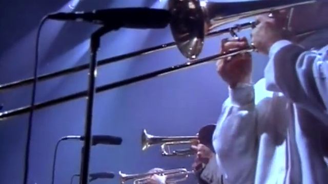 CLAUDE NOUGARO Armstrong (live) смотреть онлайн