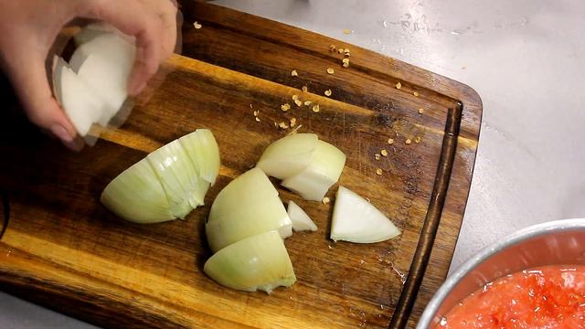 Этот соус делаю каждый год. Уходит всегда самый первый. Томатный соус  УНИВЕРСАЛЬНЫЙ!