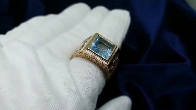 Мужской золотой перстень с крупным Топазом