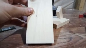 Подставка для телефона из дерева своими руками.