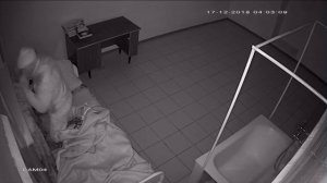 Видео с камеры наблюдения в палате психиатрической больницы
