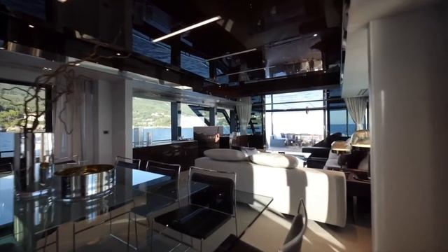 Яхта класса люкс - Riva 110' Dolcevita 2018