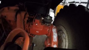 Что обозначает эти "часы" на деталях? Как узнать год выпуска трактора если нет документов?/what is