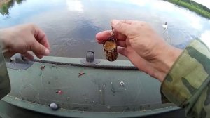 Бортовая донная удочка на Леща (Лещовник). Процесс ловли - видео Клип