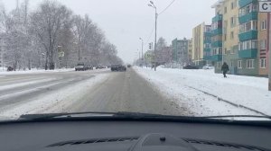 Вождение в заснеженном городе