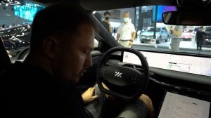 iM L7 электромобиль с беспроводной зарядкой. Zhiji L7 с индукционной зарядкой. Обзор