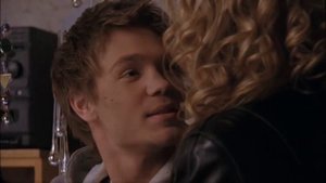 romantic scene between peyton sawyer and lucas scott ❤ from one tree hill