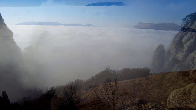 Танец облаков ранним утром
