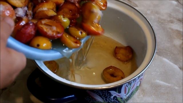 Слива в собственном соку с сахаром консервация смотреть онлайн