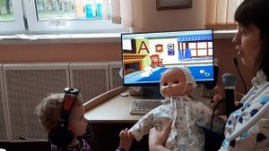 Занятие с глухим ребенком по обучению произношению