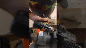 Шуруповёрт deko со съёмным патроном.