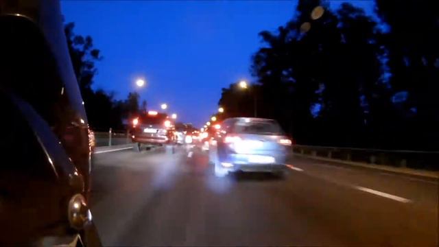 Глазами мотоциклиста: дорога из области в Москву в час пик смотреть онлайн