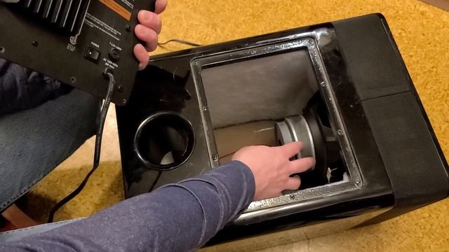 Harman/Kardon Subwoofers... Burn Up Their Amplifiers... :( смотреть онлайн