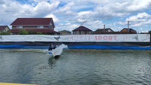 Тренировка на Wake Dacha - Илья Градусов (Кировск) Front Flip + Raley + Backroll. Разбор ошибок.
