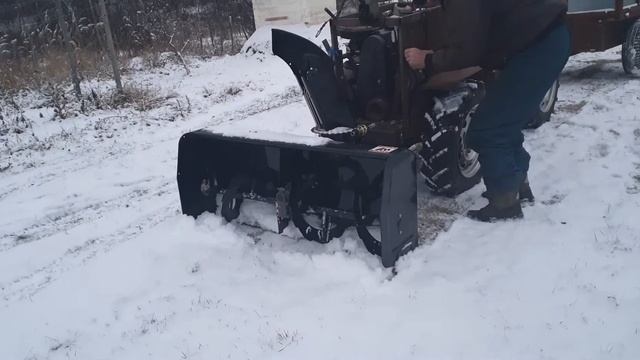 Роторный снегоуборщик