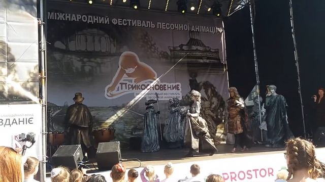 Украина. Днепр. День города 2017. Одесский театр. Живые статуи. Ожившие скульптуры. Праздник шоу