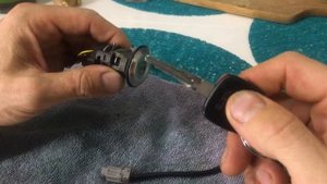 Переборка личинки замка передней двери Nissan Primera P11 ч.1