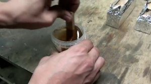 Стабилизация дерева эпоксидной смолой.