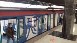 81-765.3/766.3/767.3 "Москва" на станции "Петровский Парк".