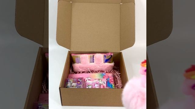 Подарочные наборы Единорог для девочек Kid's Box / Unicorn Kid's Gift Box 38 смотреть онлайн