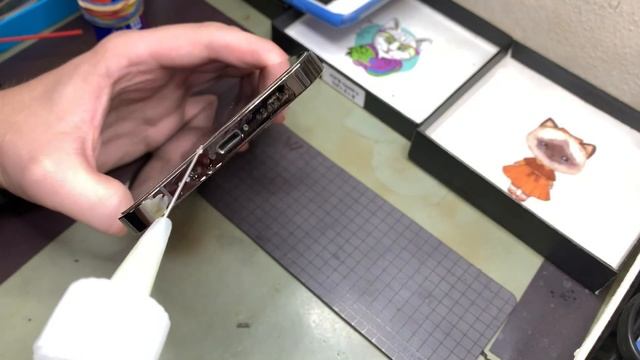 Чистка динамиков и порта зарядки на примере iPhone 12 PRO MAX