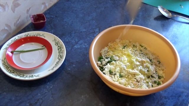 Пирожки печеные с зеленым луком и яйцами.#Видеорецепт.