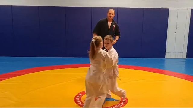 Новозыбков — школа прикладного каратэ для детей смотреть онлайн