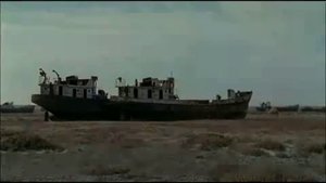 Über Wasser: Menschen und gelbe Kanister (2007). Trailer 2. Арал.