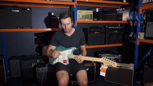 FENDER AMERICAN PROFESSIONAL JAZZMASTER - QUICK REVIEW смотреть онлайн