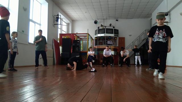 Батл 3 - Брейкинг 2 vs 2 "АРТ КВАДРАТ НА УСОЛКЕ 2023" смотреть онлайн