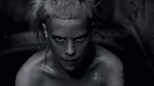 Yolandi Visser -  Hang With Me