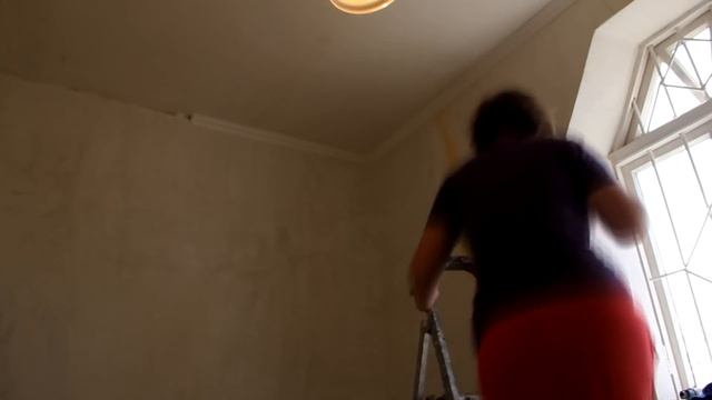 Ремонт на даче продолжается / Стены покрашены /  Плитка затерта