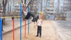 Упал С Турника И Сломал РУКУ НАПОПОЛАМ! | Самые жесткие падения с турника!