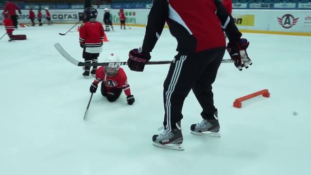 ДЮСШ "Автомобилист": тренировка с профессионалами! смотреть онлайн